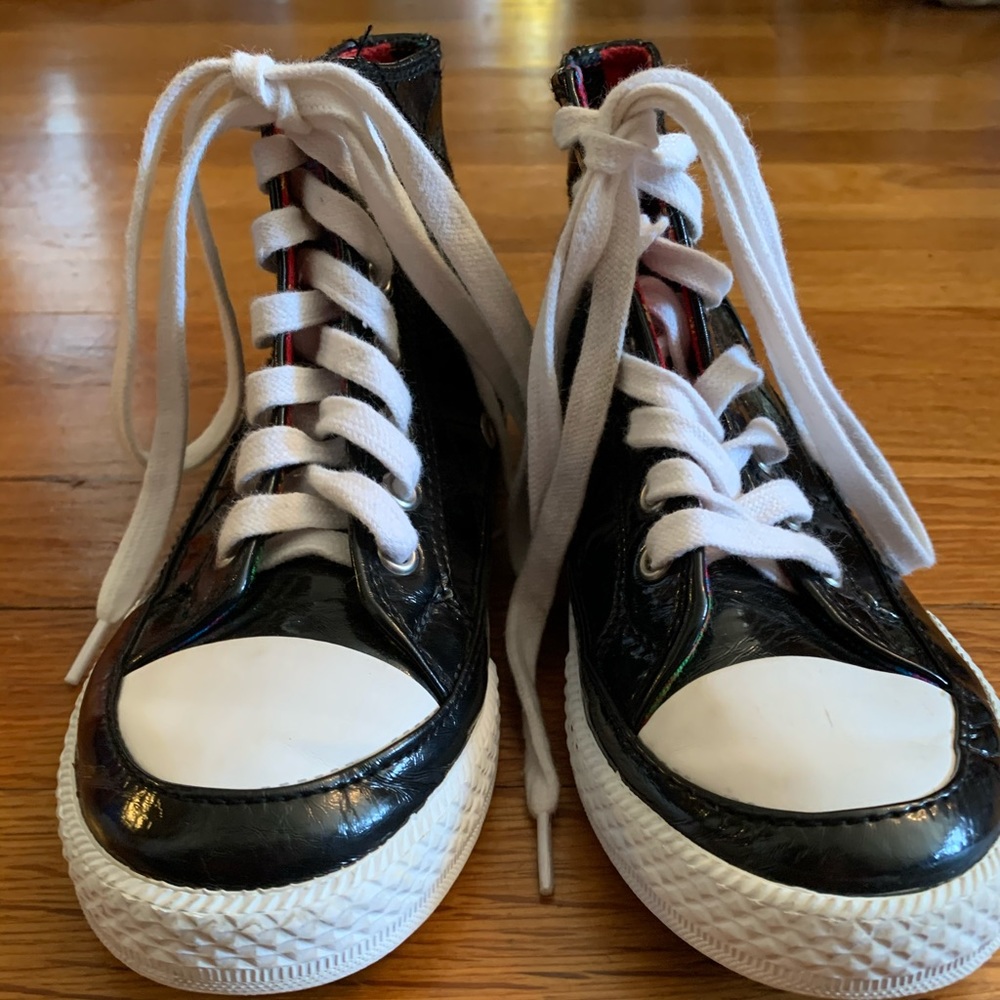 Girl’s Size 1 Sneakers